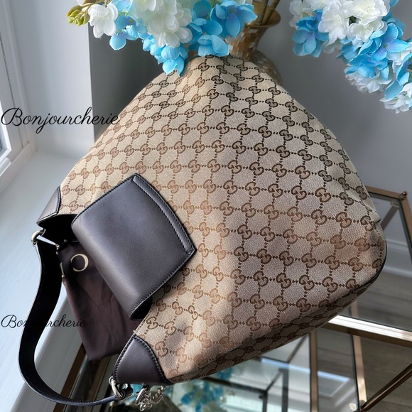 Authentic Gucci Signature Brown and Cream Shoulder Bag - Picture 10 of 12